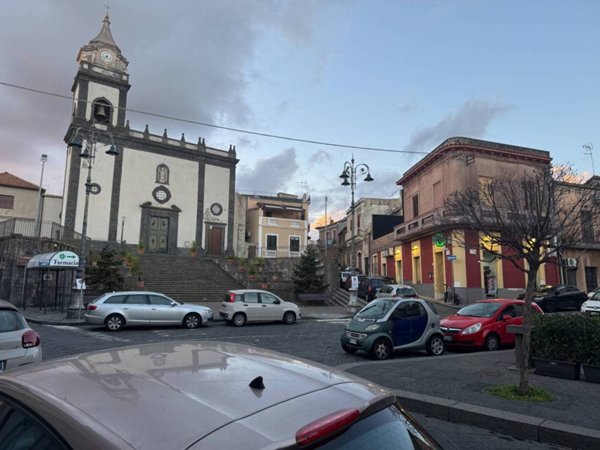 casa indipendente in vendita a Pedara