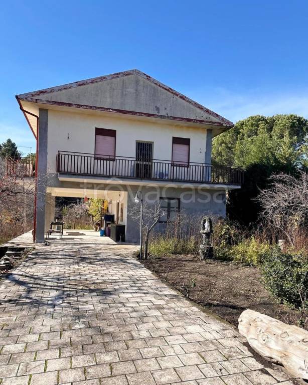 casa indipendente in vendita a Pedara