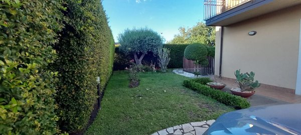 casa indipendente in vendita a Pedara