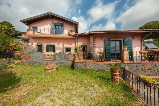 casa indipendente in vendita a Pedara