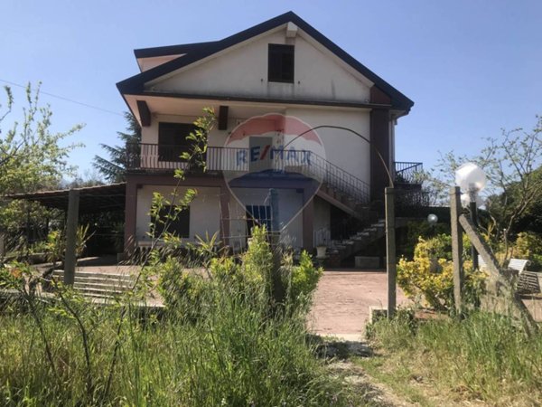 casa indipendente in vendita a Pedara