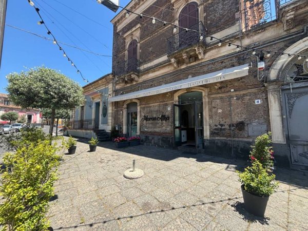 negozio in vendita a Pedara