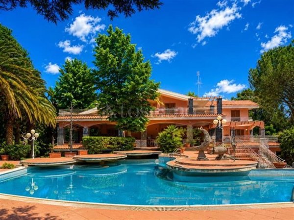 casa indipendente in vendita a Pedara