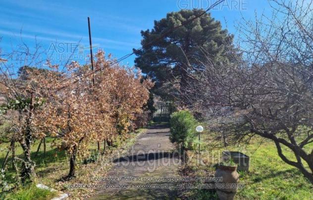 casa indipendente in vendita a Pedara in zona Tarderia