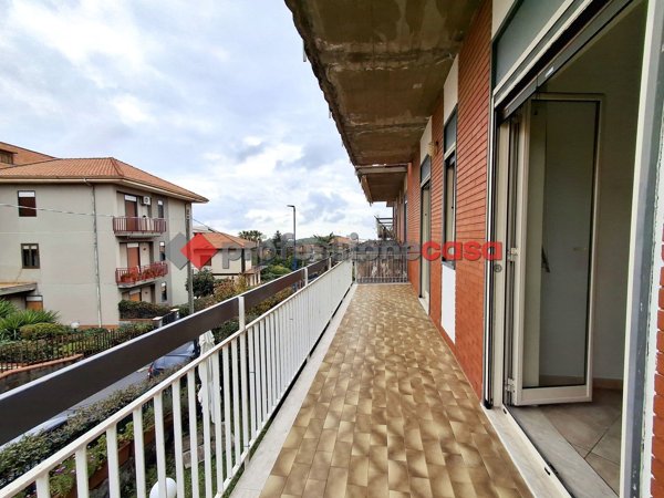 appartamento in vendita a Pedara in zona Tarderia