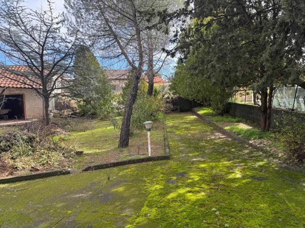 casa indipendente in vendita a Pedara in zona Tarderia