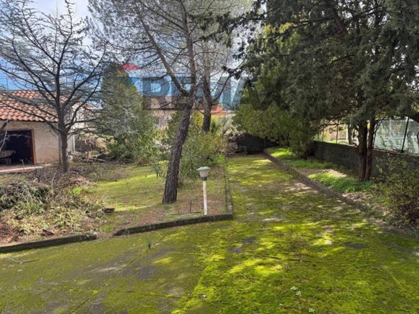 casa indipendente in vendita a Pedara in zona Tarderia