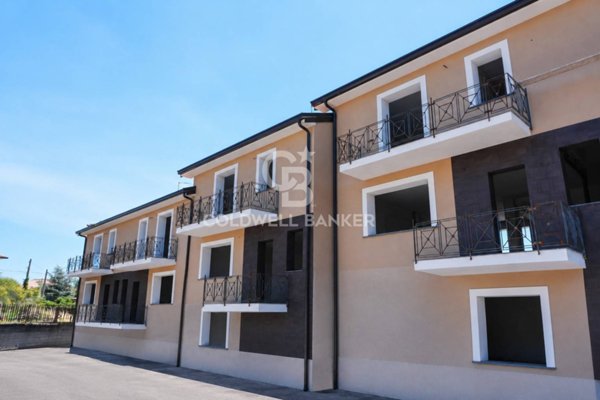 casa indipendente in vendita a Pedara in zona Tarderia
