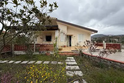 casa indipendente in vendita a Pedara
