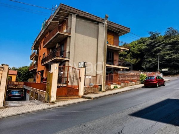 appartamento in vendita a Pedara in zona Tarderia