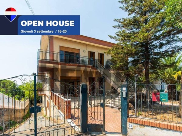 casa indipendente in vendita a Pedara in zona Tarderia
