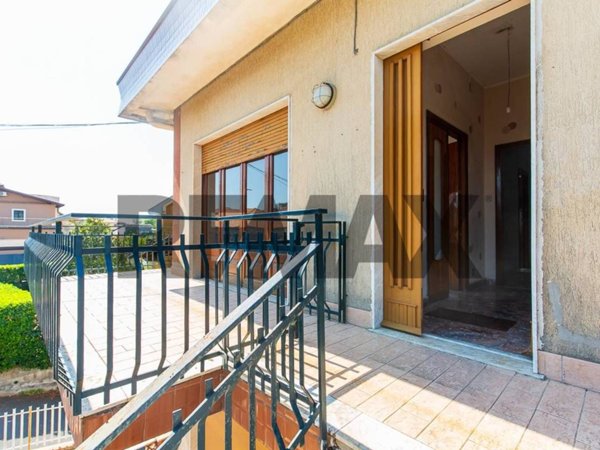 appartamento in vendita a Pedara in zona Tarderia
