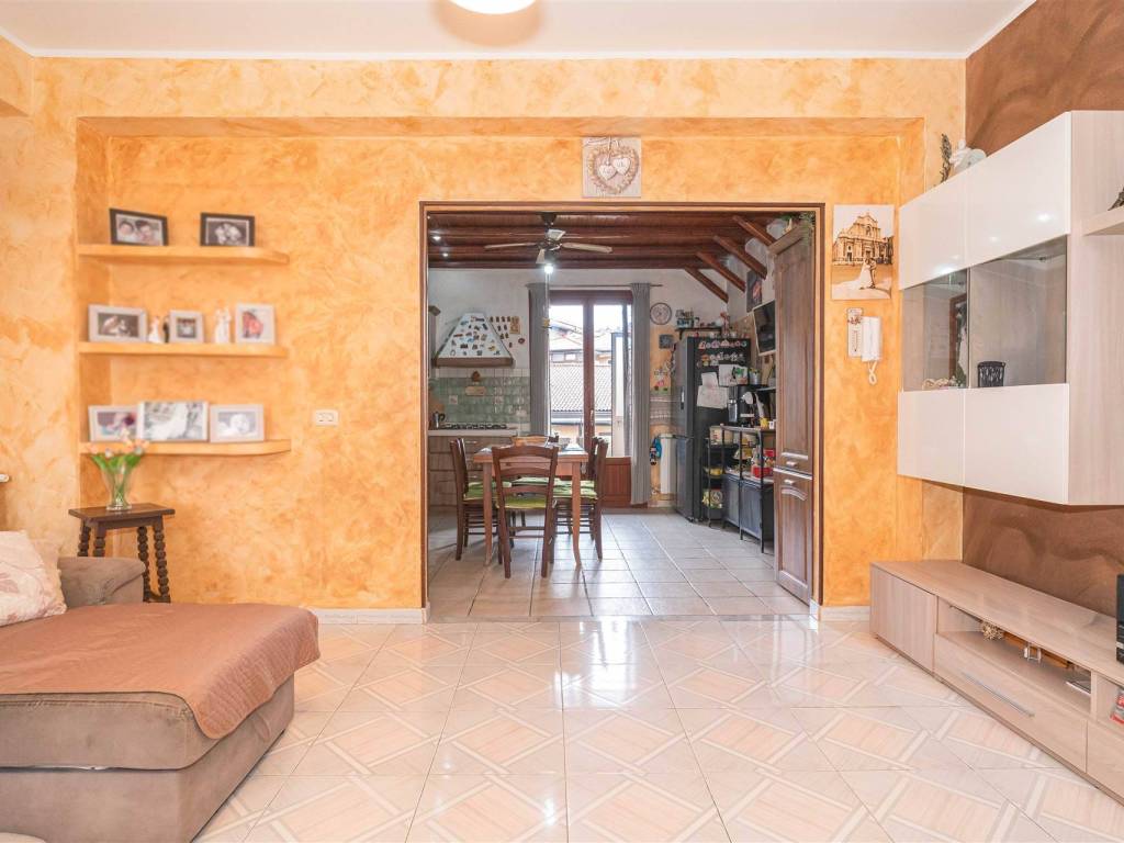 appartamento in vendita a Pedara in zona Tarderia
