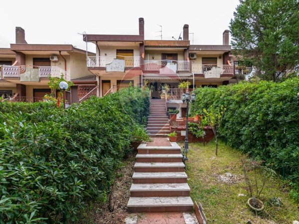 casa indipendente in vendita a Pedara