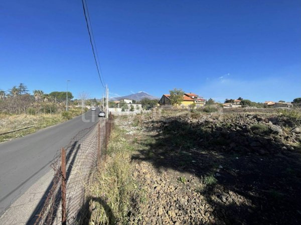 terreno agricolo in vendita a Pedara in zona Tarderia