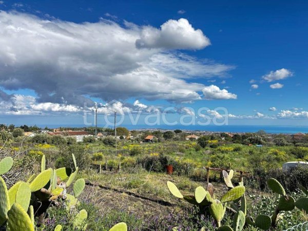 terreno in vendita a Pedara in zona Tarderia