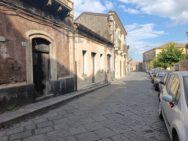 casa indipendente in vendita a Pedara