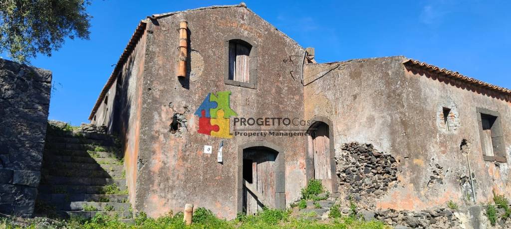 appartamento in vendita a Piedimonte Etneo