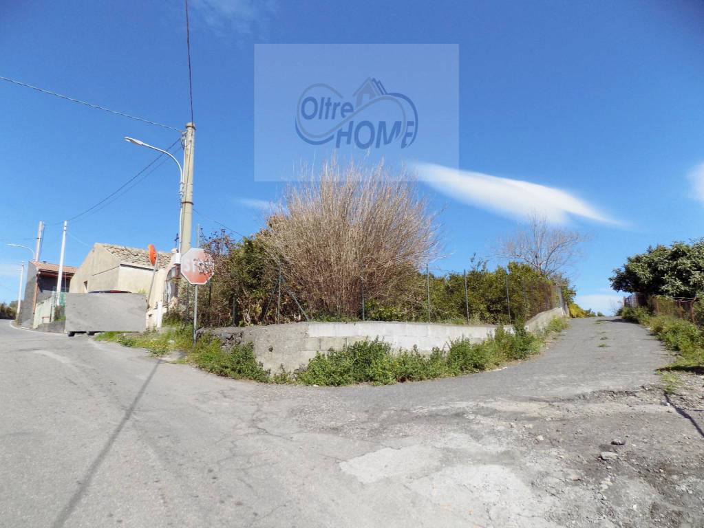 casa indipendente in vendita a Piedimonte Etneo