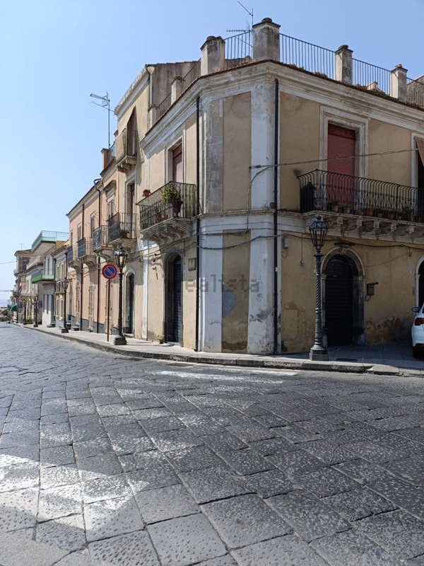 casa semindipendente in vendita a Piedimonte Etneo