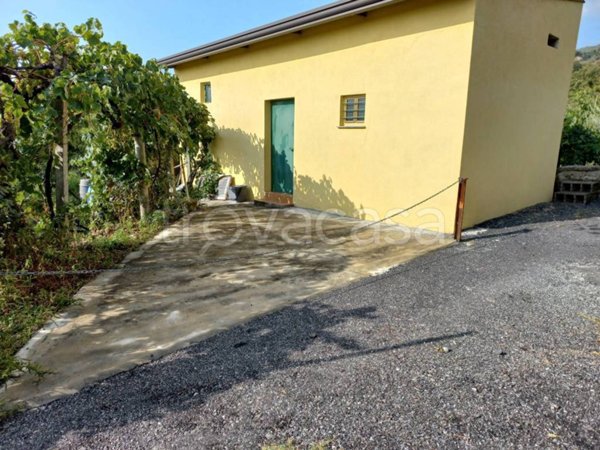 terreno agricolo in vendita a Piedimonte Etneo in zona Presa