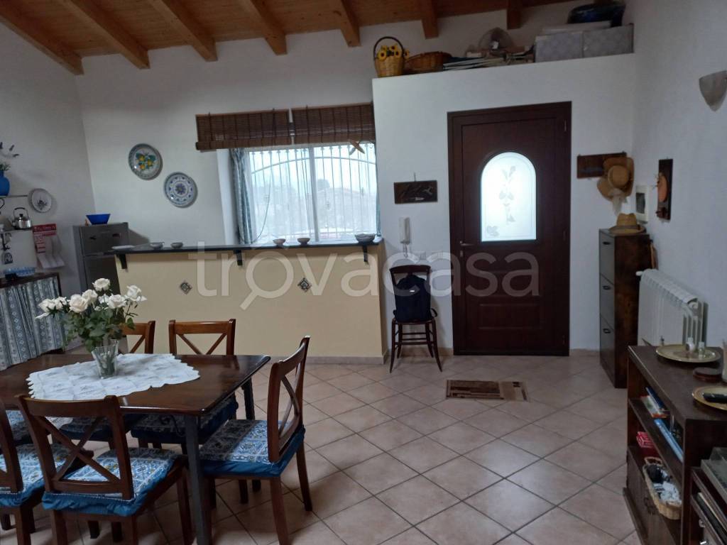 casa indipendente in vendita a Piedimonte Etneo