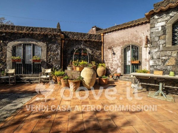 casa indipendente in vendita a Piedimonte Etneo