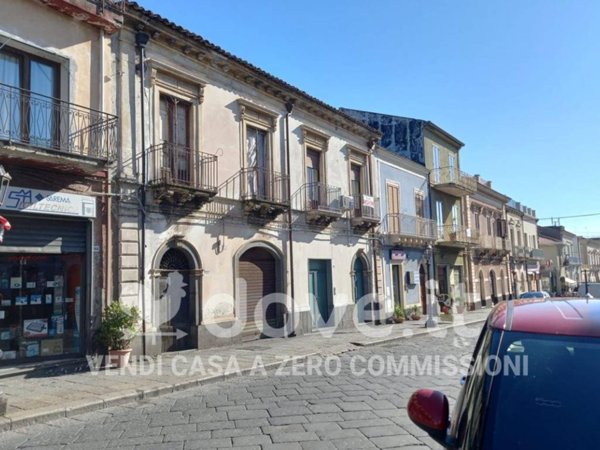 casa indipendente in vendita a Piedimonte Etneo