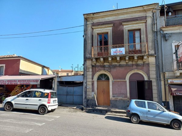 quadrivano in vendita a Piedimonte Etneo