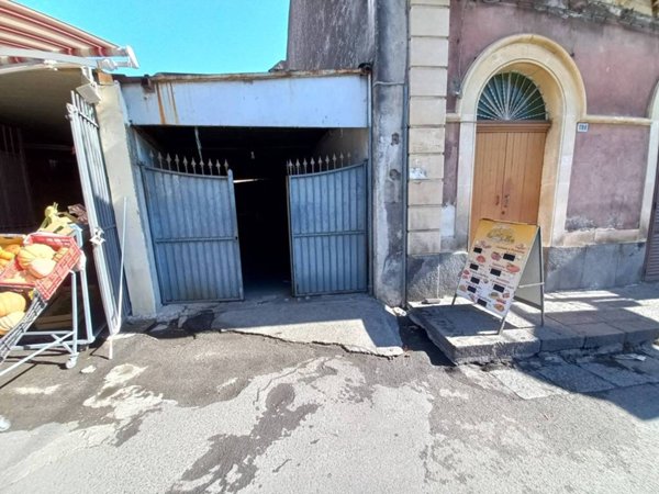 casa indipendente in vendita a Piedimonte Etneo