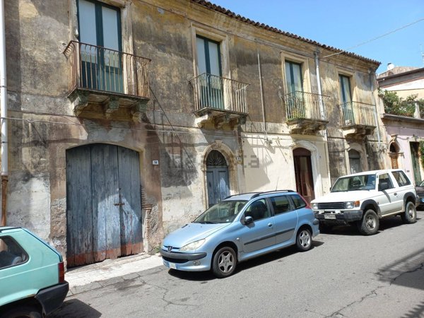 casa indipendente in vendita a Piedimonte Etneo