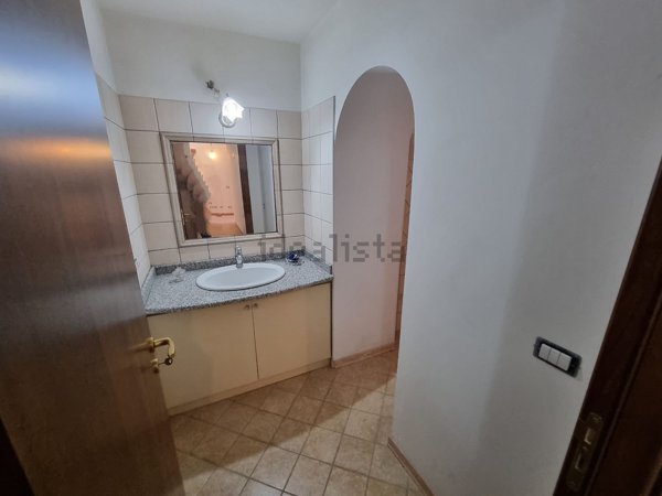 pentavano in vendita a Piedimonte Etneo