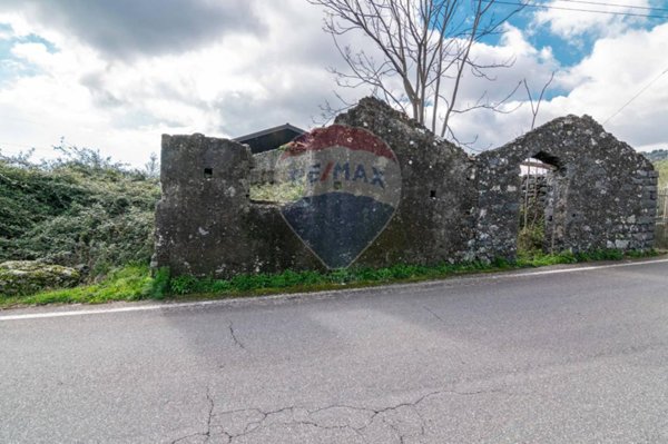 casa indipendente in vendita a Piedimonte Etneo