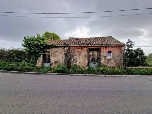 casa indipendente in vendita a Piedimonte Etneo
