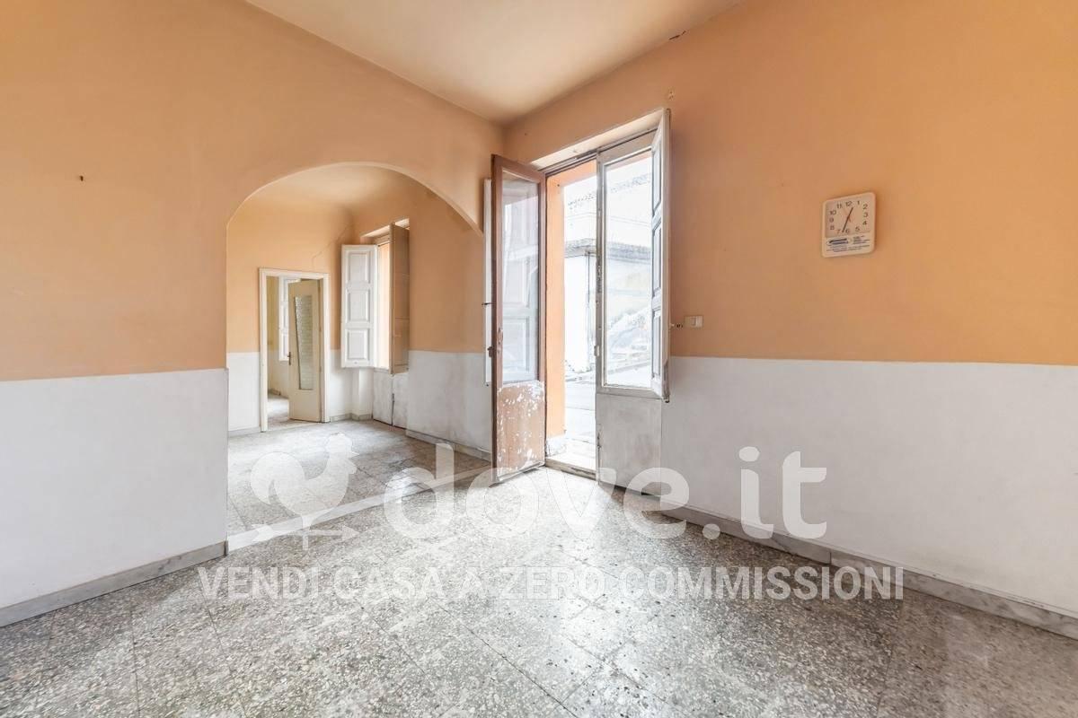 casa indipendente in vendita a Piedimonte Etneo