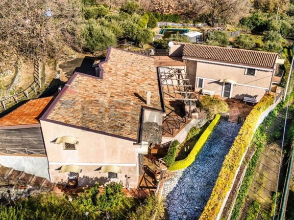casa indipendente in vendita a Piedimonte Etneo in zona Presa
