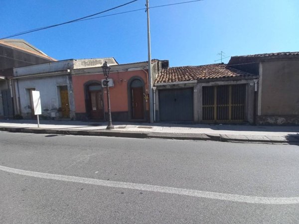 casa indipendente in vendita a Piedimonte Etneo