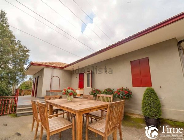 casa indipendente in vendita a Piedimonte Etneo