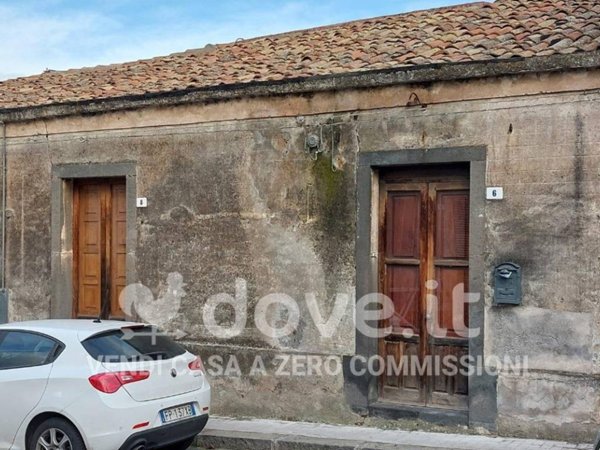 casa indipendente in vendita a Piedimonte Etneo