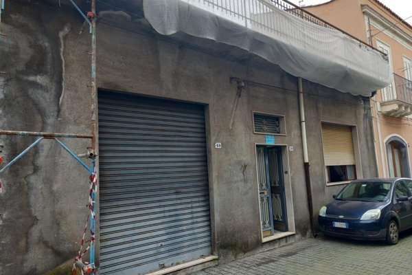 casa indipendente in vendita a Piedimonte Etneo