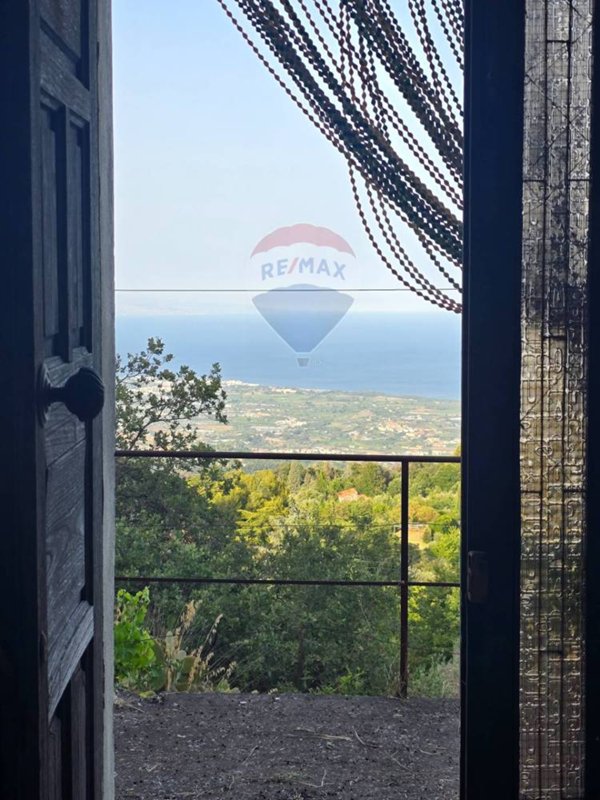 appartamento in vendita a Piedimonte Etneo in zona Vena