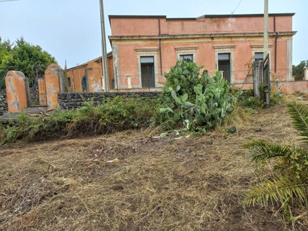 casale in vendita a Piedimonte Etneo