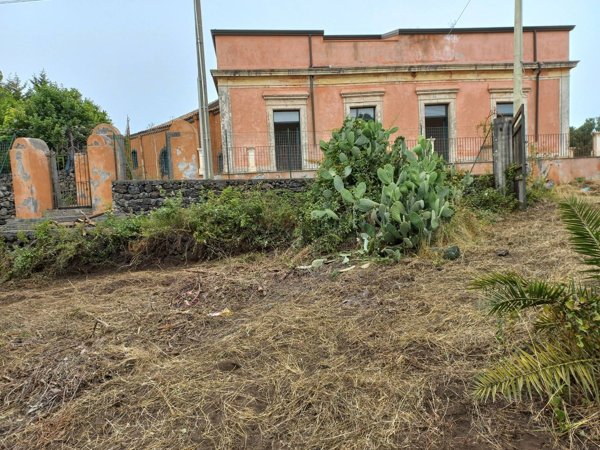 casale in vendita a Piedimonte Etneo