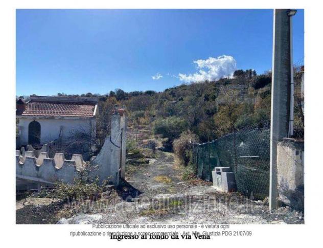 terreno agricolo in vendita a Piedimonte Etneo in zona Vena