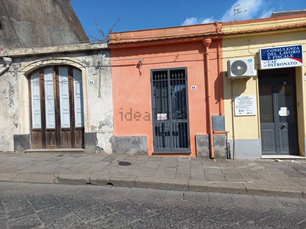 casa indipendente in vendita a Piedimonte Etneo