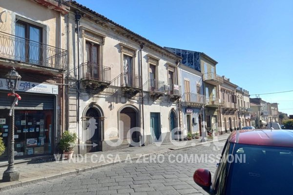 casa indipendente in vendita a Piedimonte Etneo