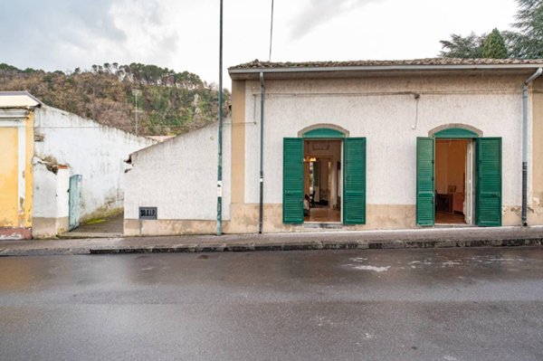 casa indipendente in vendita a Piedimonte Etneo in zona Presa