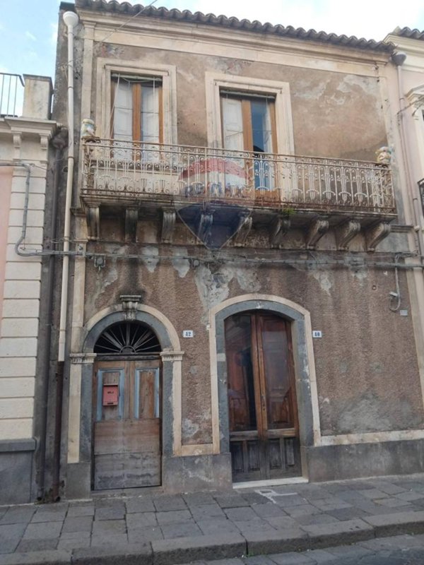 casa indipendente in vendita a Piedimonte Etneo