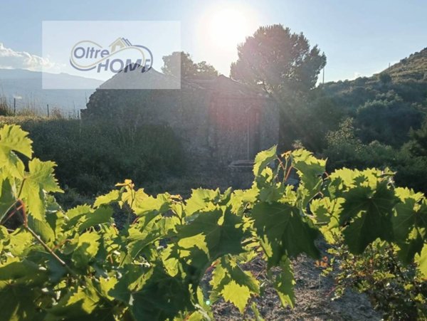 casa indipendente in vendita a Piedimonte Etneo