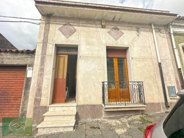 casa indipendente in vendita a Piedimonte Etneo
